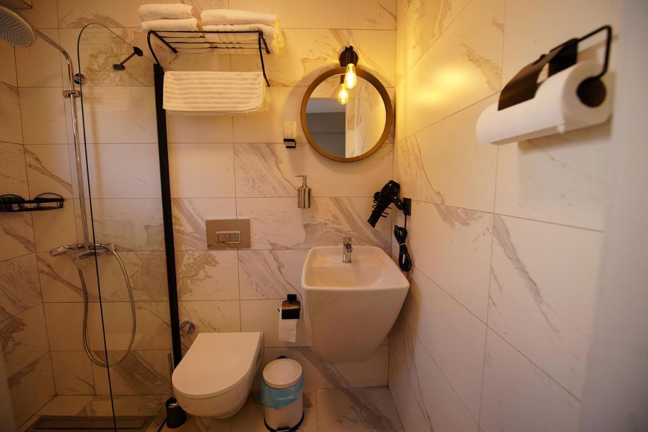 בוזקאדה Achilles Otel מראה חיצוני תמונה